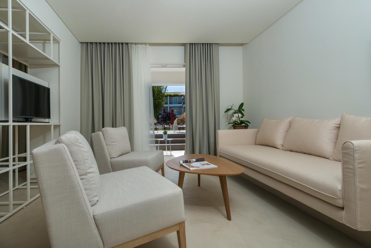 Bitzaro Grande Hotel & Suites Kalamaki  Ngoại thất bức ảnh