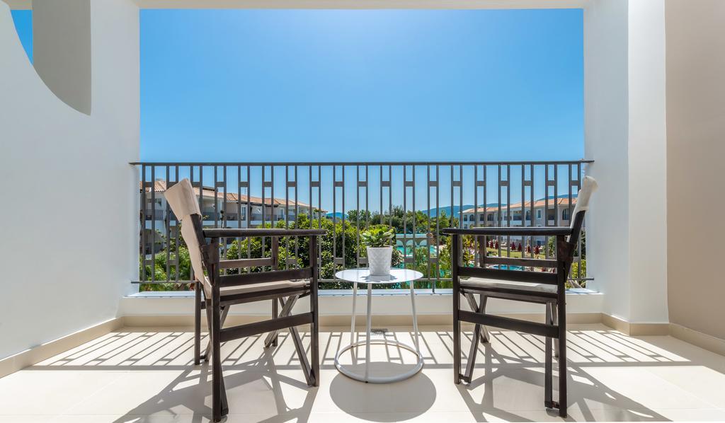 Bitzaro Grande Hotel & Suites Kalamaki  Ngoại thất bức ảnh